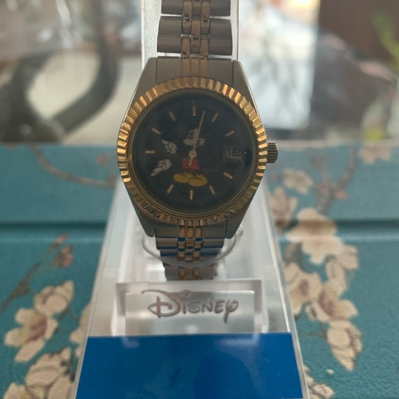 Disney Jewelry - Disney watch Mickey Mouse lovers❤️🎄